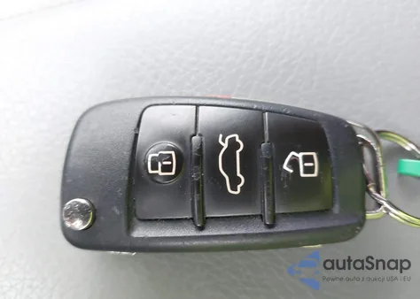 2018 Audi A3 2.0T Premium/2.0T Tech Premium из США, поврежденный, VIN WAUGUGFF0J1027957